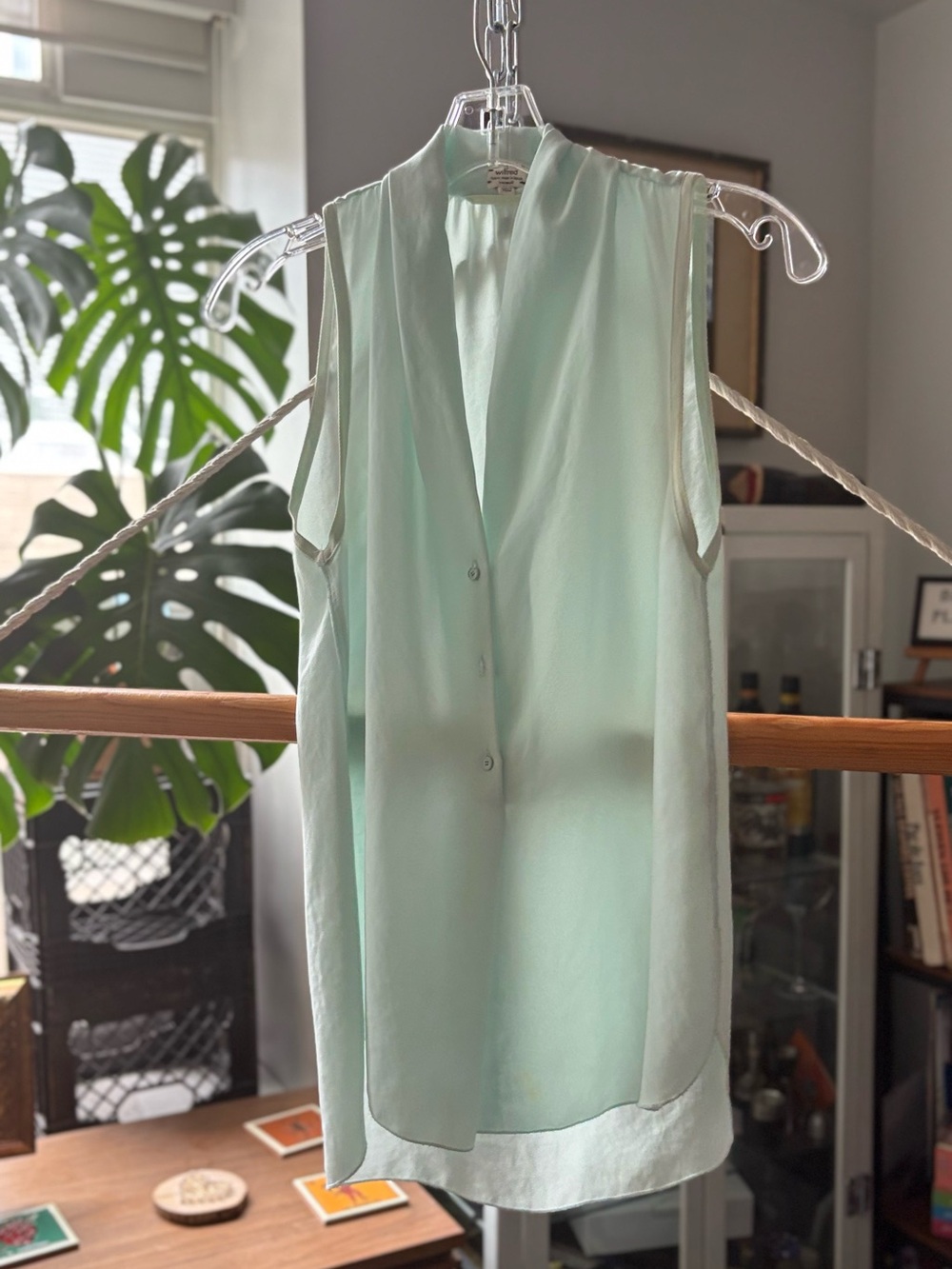 Wilfred Mint Green Sleeveless Button-Front Blouse